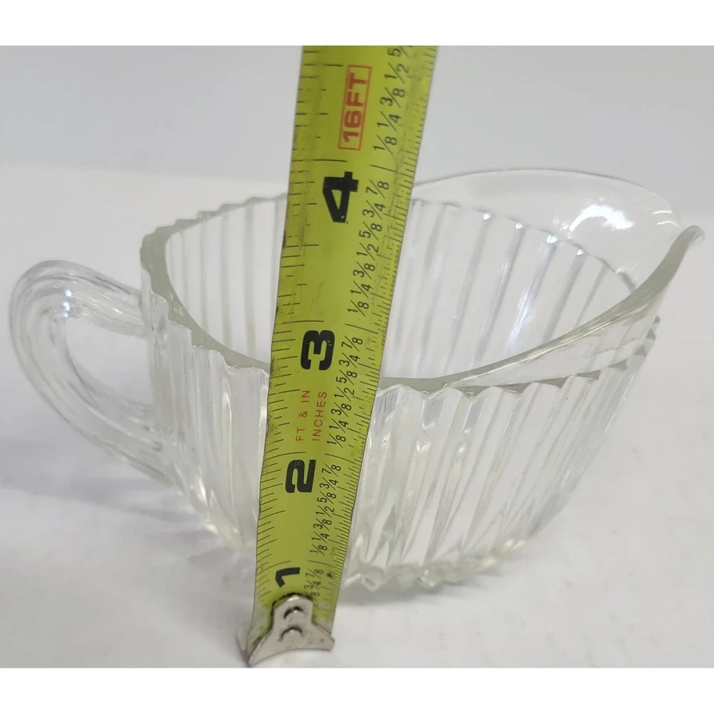 Vintage Clear Ribbed Pressed Glass Creamer Pitcher‎ Scalloped Rim Starburst Base